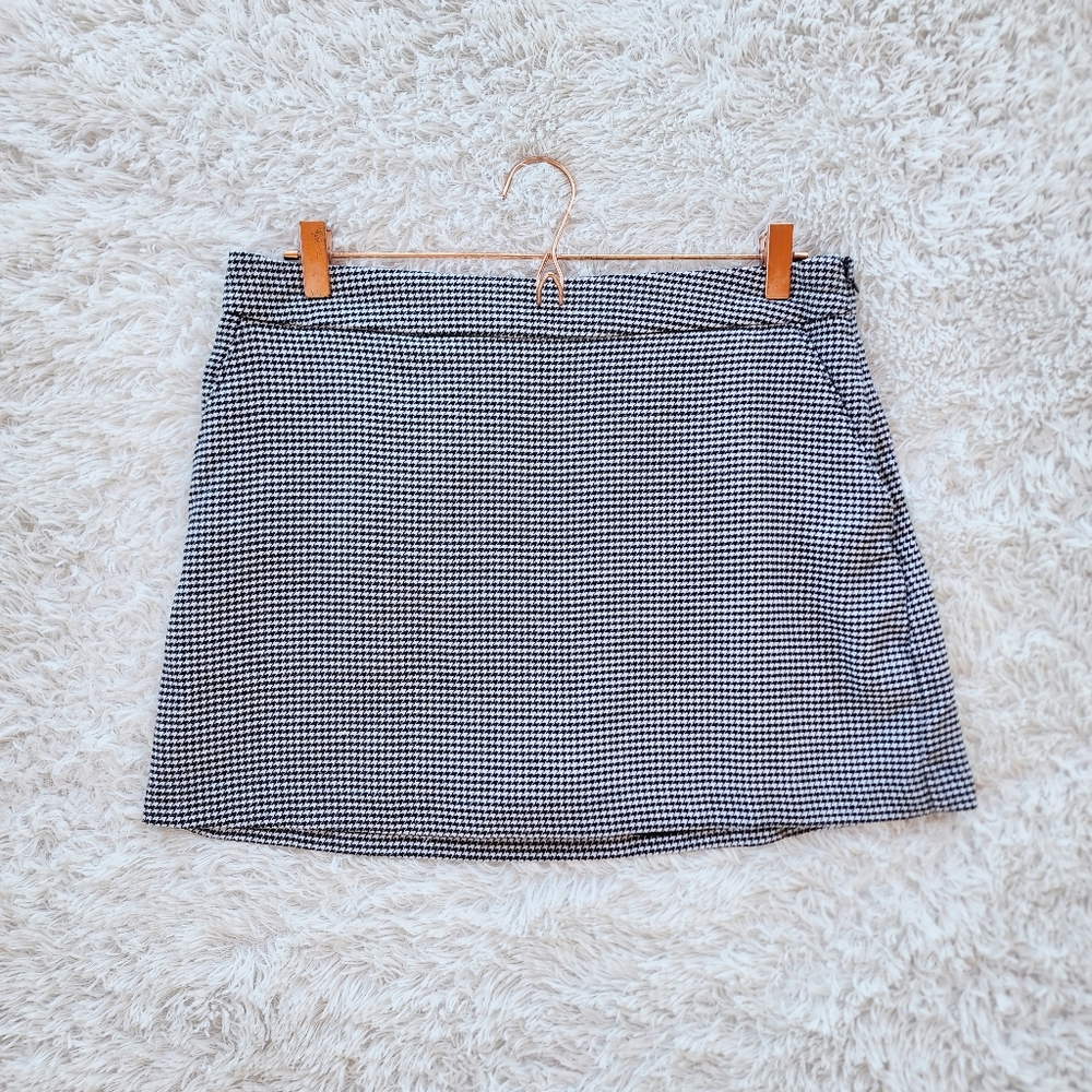Abercrombie & Fitch Black and White Mini Skirt